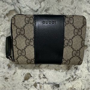 Gucci card wallet
